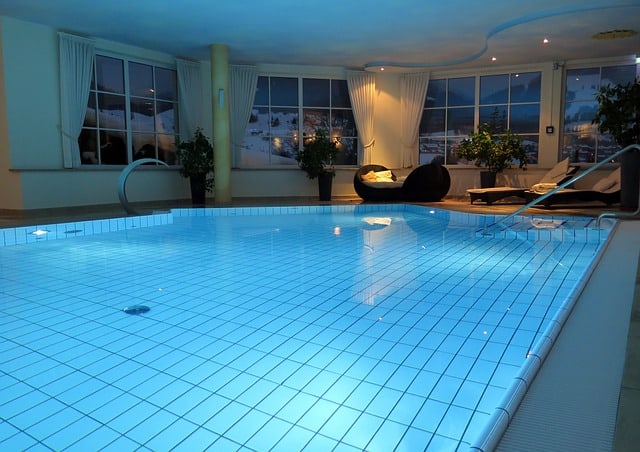 Can a pool light electrocute you
